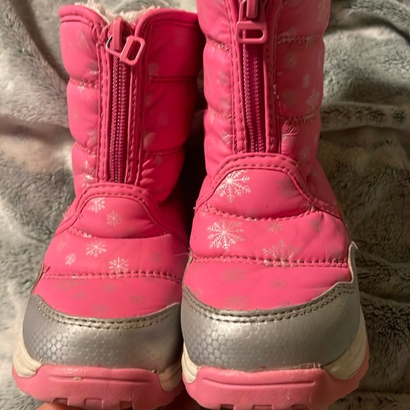 Snow boots, size 9 - Picture 1 of 4